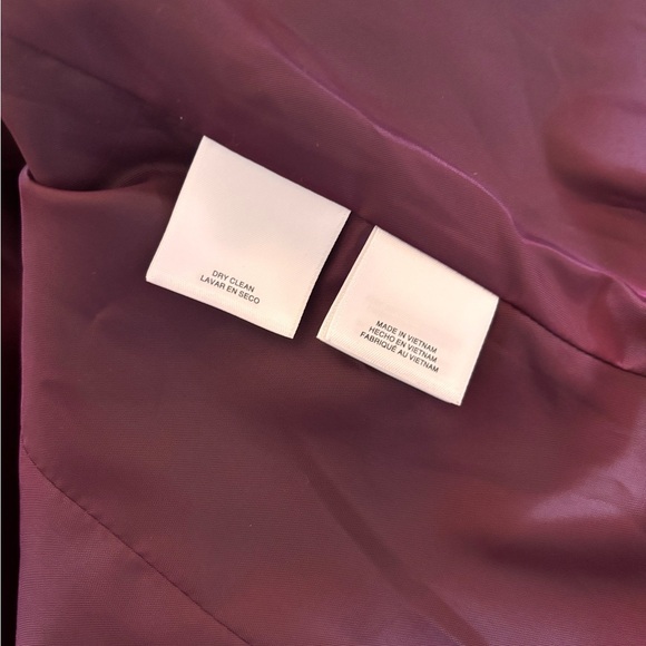 Kasper Burgundy Blazer Modern Minimalist Design - Picture 5 of 9